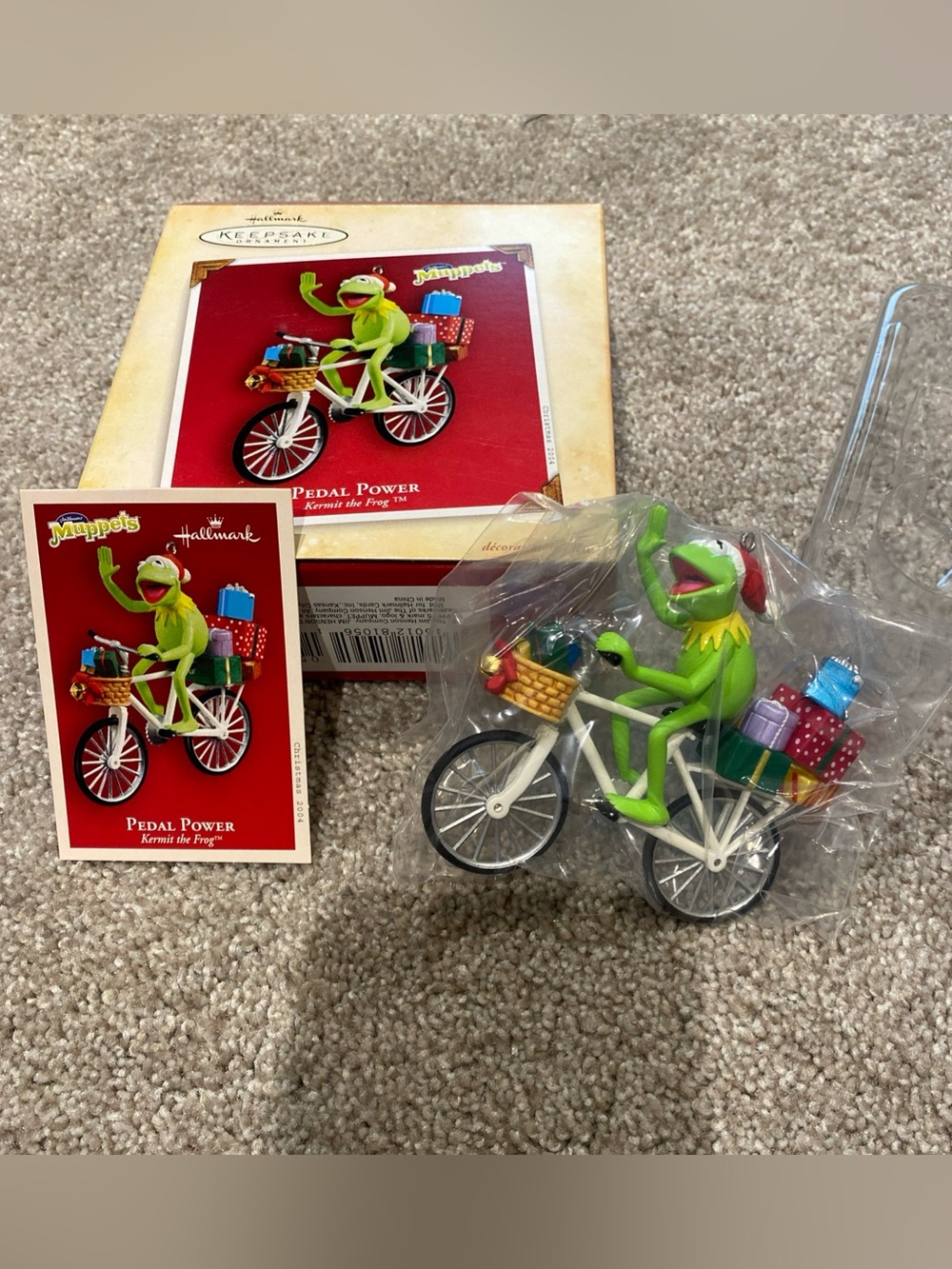 Hallmark Keepsake Ornament Muppets Henson Kermit the Frog Pedal Power 2004 New - Picture 3 of 5